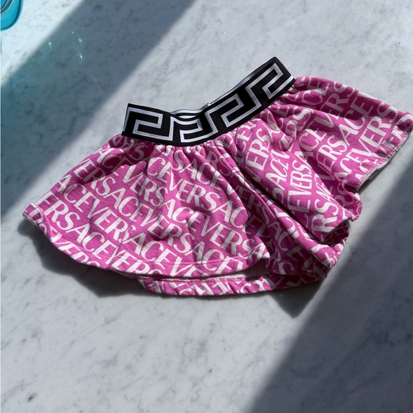 Versace Pink and Black Logo Patterned Shorts - Picture 3 of 4